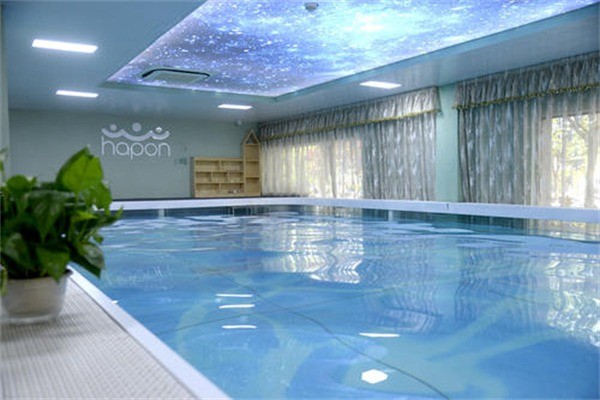 世纪顶点婴儿游泳馆